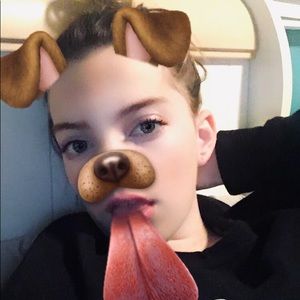 Meet your Posher, Addison